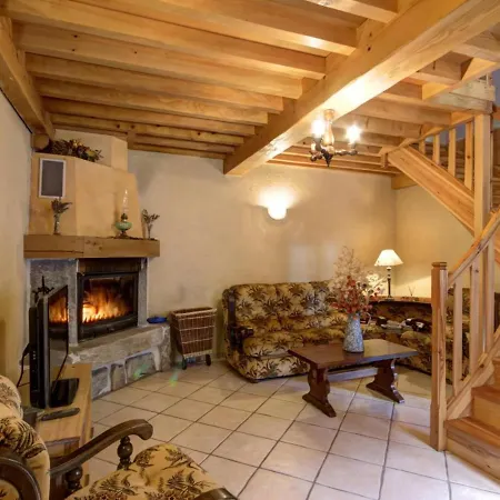 Avec Cheminee, Terrasse, Et Jardin Prive A - Fr-1-496-19 *