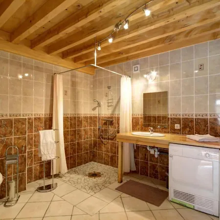 Holiday home Avec Cheminee, Terrasse, Et Jardin Prive A - Fr-1-496-19 *
