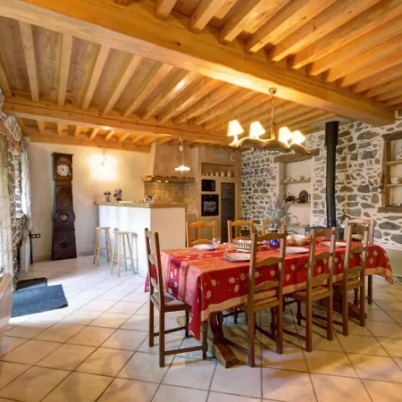 Avec Cheminee, Terrasse, Et Jardin Prive A - Fr-1-496-19 Saint-Just-en-Bas