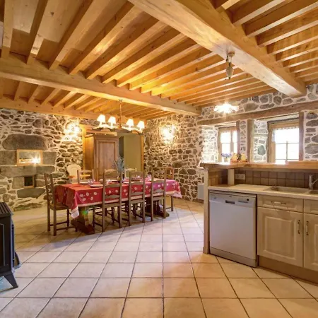 Avec Cheminee, Terrasse, Et Jardin Prive A - Fr-1-496-19 Saint-Just-en-Bas